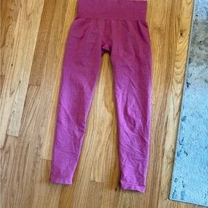 NVGTN Pink High-Waisted Leggings with Seamless Design